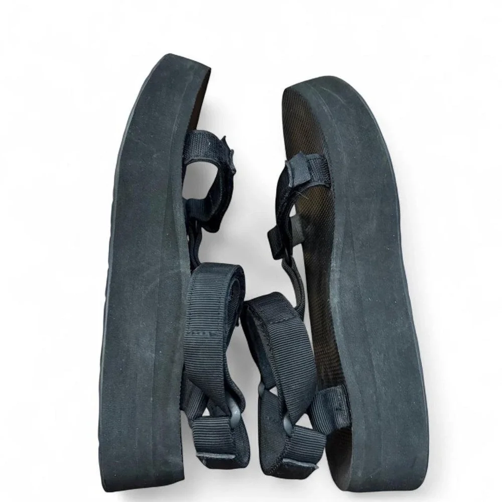 Teva Flatform Universal Black Platform Sandals Womens 9 Hook Loop Strappy